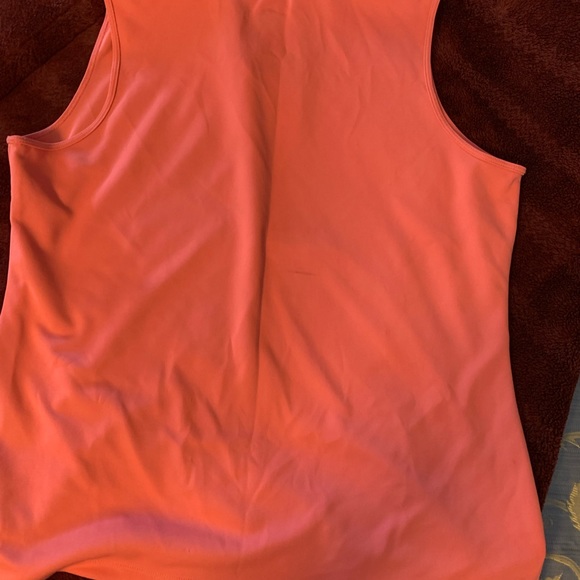 Columbia sleeveless tops - Picture 5 of 7